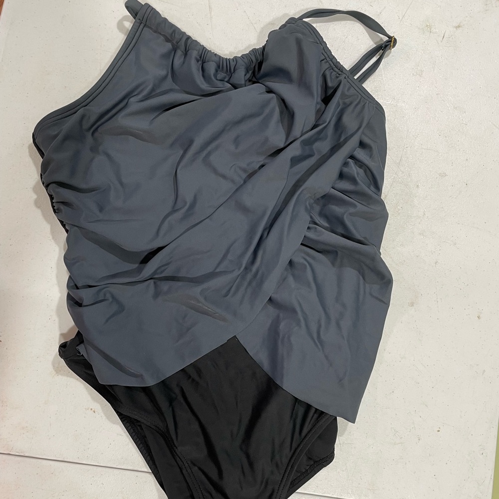 One piece slimming swim